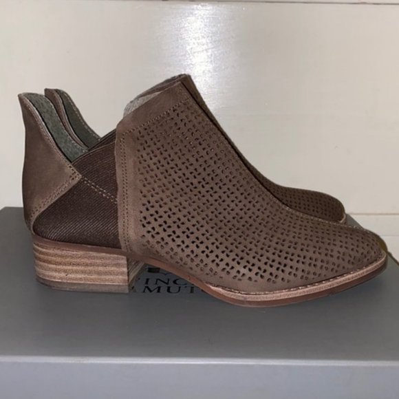 Vince Camuto Perforated cut outs Suede Flat bootie Rare Size - Picture 1 of 5